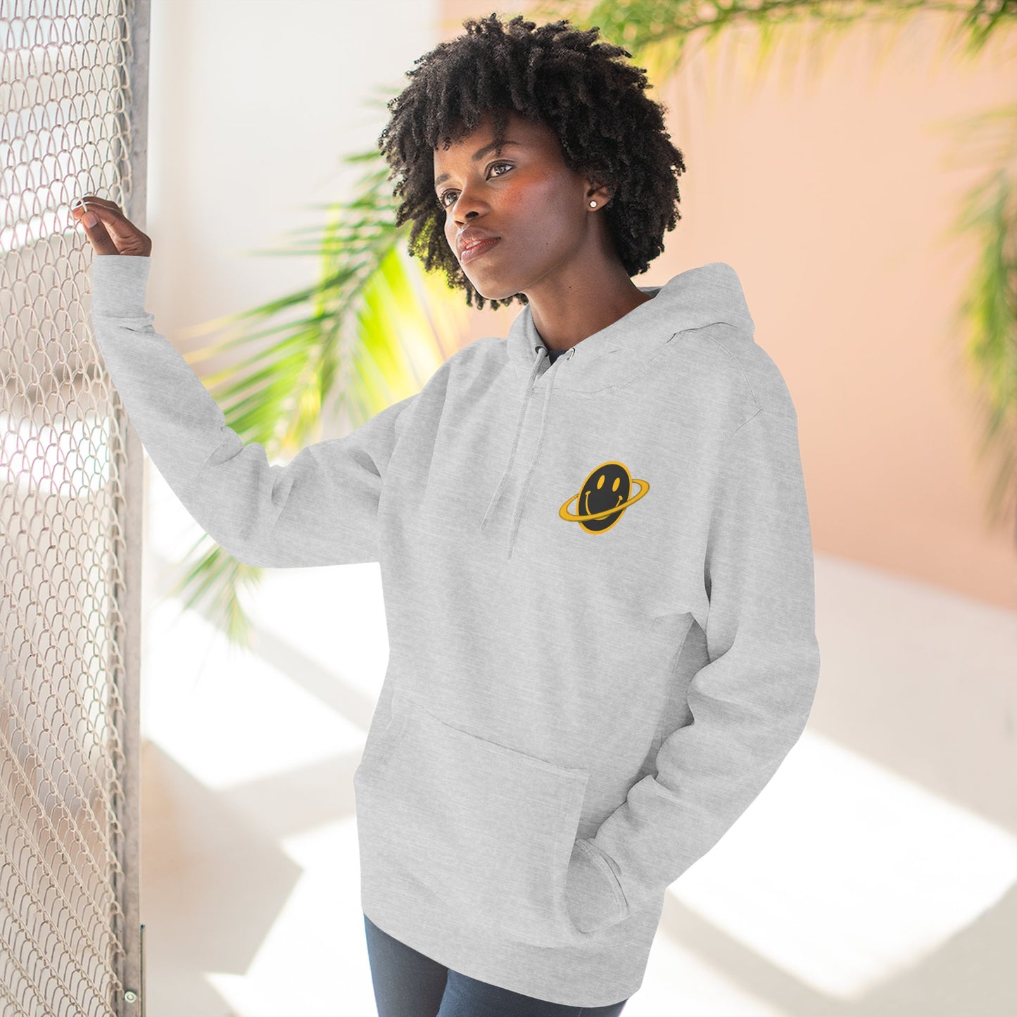 NEVERMIND PLANET Smiley Face Three-Panel Fleece Hoodie, Comfortable Sweatshirt for Casual Wear, Gift for Friends, Happy Vibes, Art-Inspired Fashion, [...]