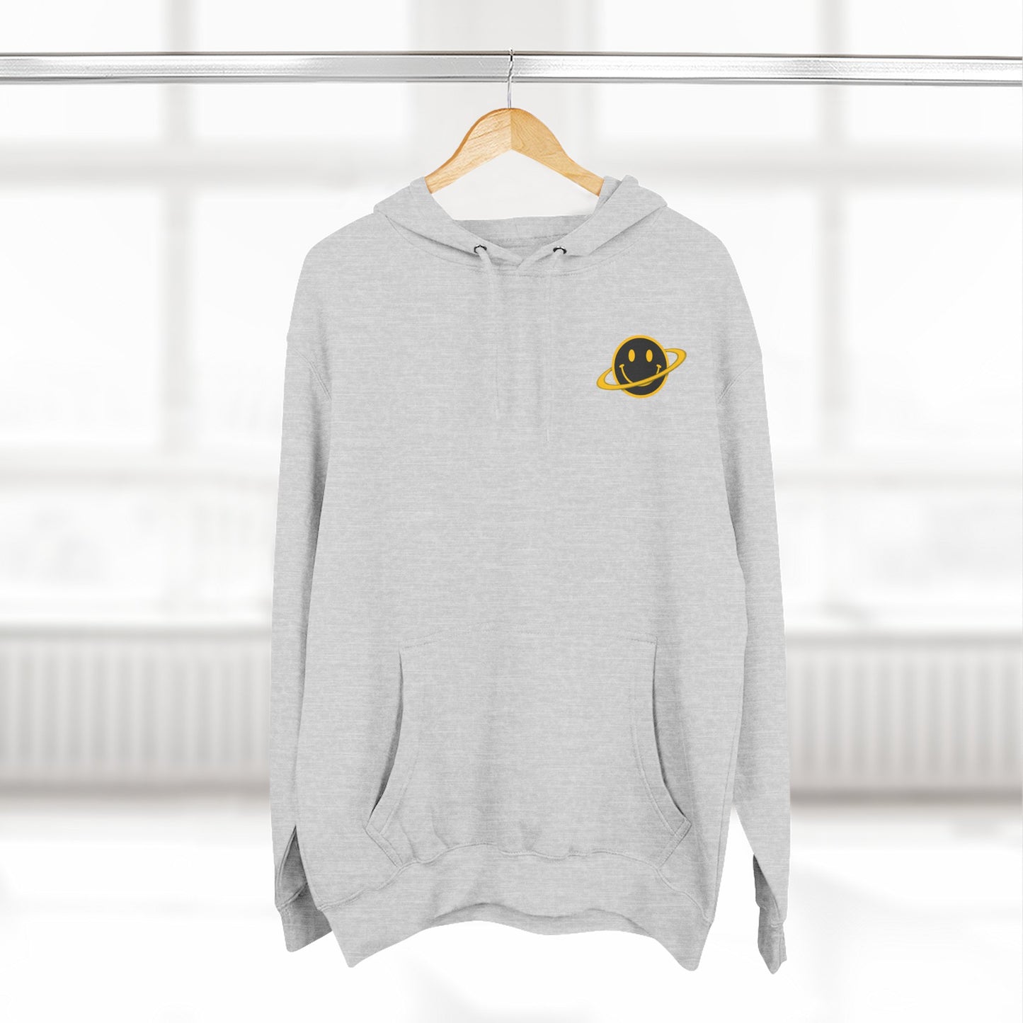 NEVERMIND PLANET Smiley Face Three-Panel Fleece Hoodie, Comfortable Sweatshirt for Casual Wear, Gift for Friends, Happy Vibes, Art-Inspired Fashion, [...]
