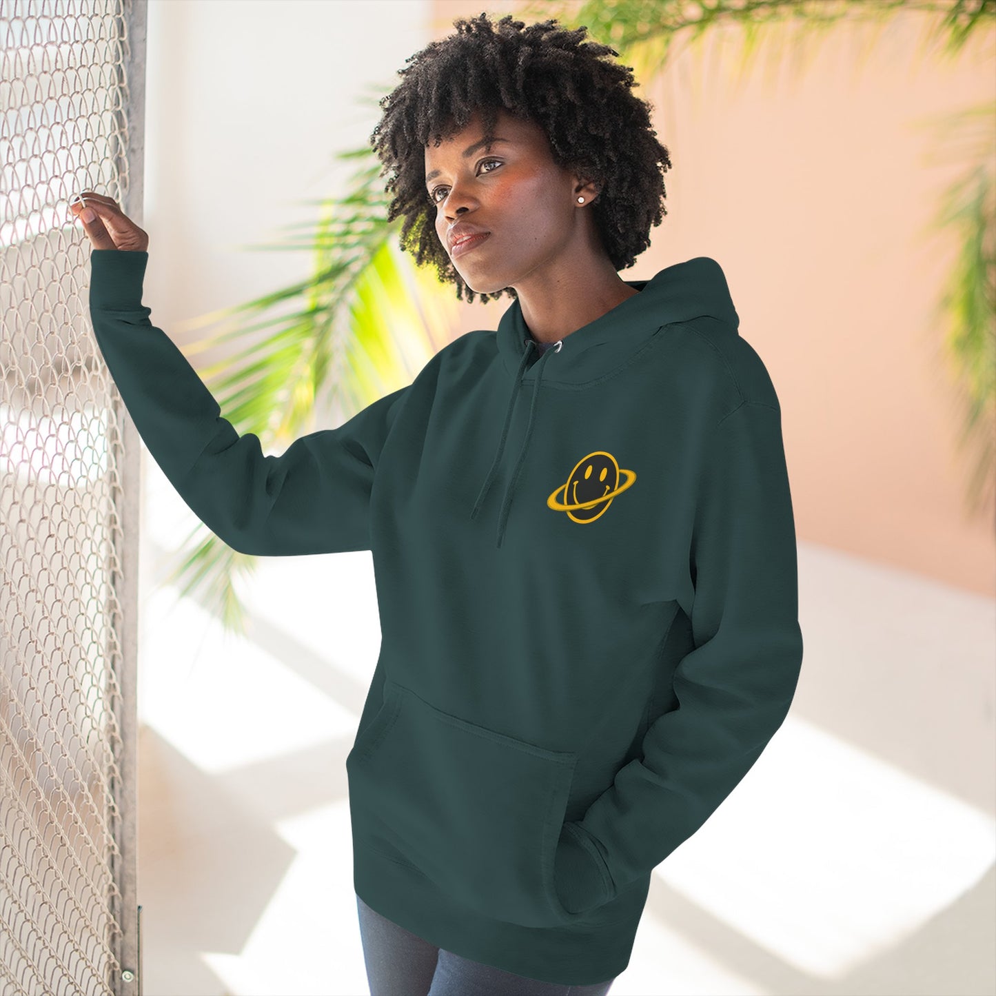 NEVERMIND PLANET Smiley Face Three-Panel Fleece Hoodie, Comfortable Sweatshirt for Casual Wear, Gift for Friends, Happy Vibes, Art-Inspired Fashion, [...]